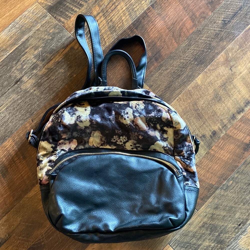 Mossimo floral backpack